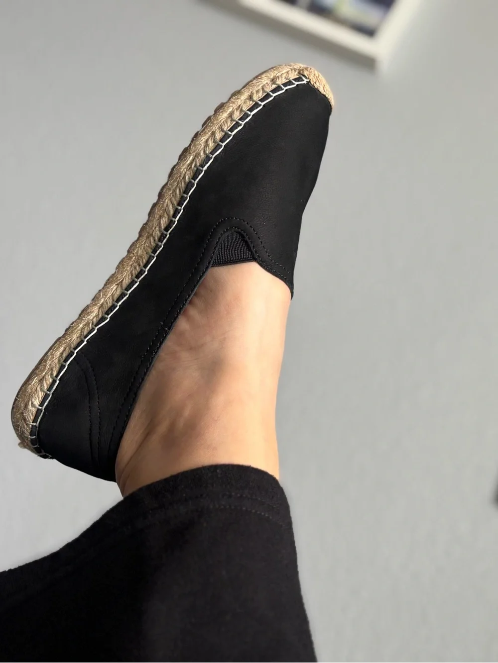 SOUL Naturalizer Black Espadrille Slip-On Flats Size: 8